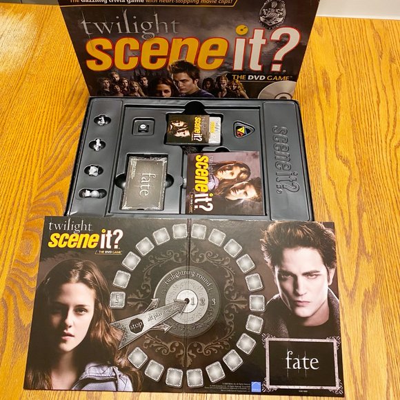 Twilight Scene It Trivia DVD Board Game - Picture 2 of 6